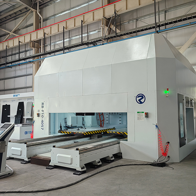 Kompozit ve plastik işleme için yüksek hızlı 5 eksenli CNC yönlendirici