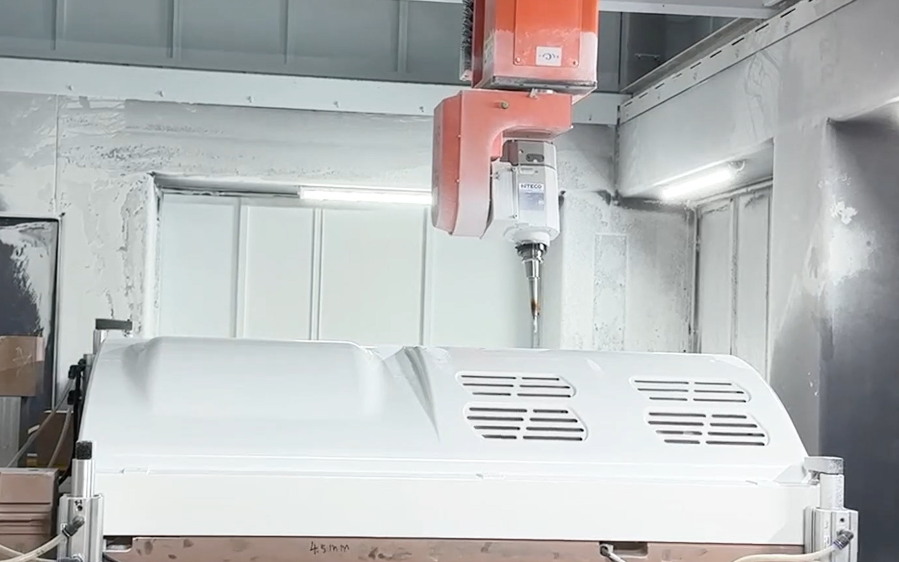 RBT Makine Kesme Şekli 6 Eksenli CNC Freze Yönlendiricisi Çift Çalışma Müdürlüğü 