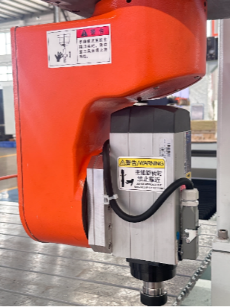 Kompozit malzemeler için yüksek hızlı 5 eksenli CNC işleme merkezleri