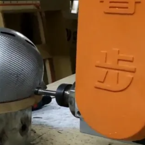 Kompozit malzeme işleme için yüksek hızlı çok eksenli CNC makinesi
