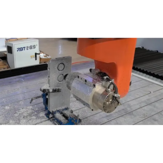 Kompozit yapılar için Endüstriyel 5 Eksen CNC Merkezi