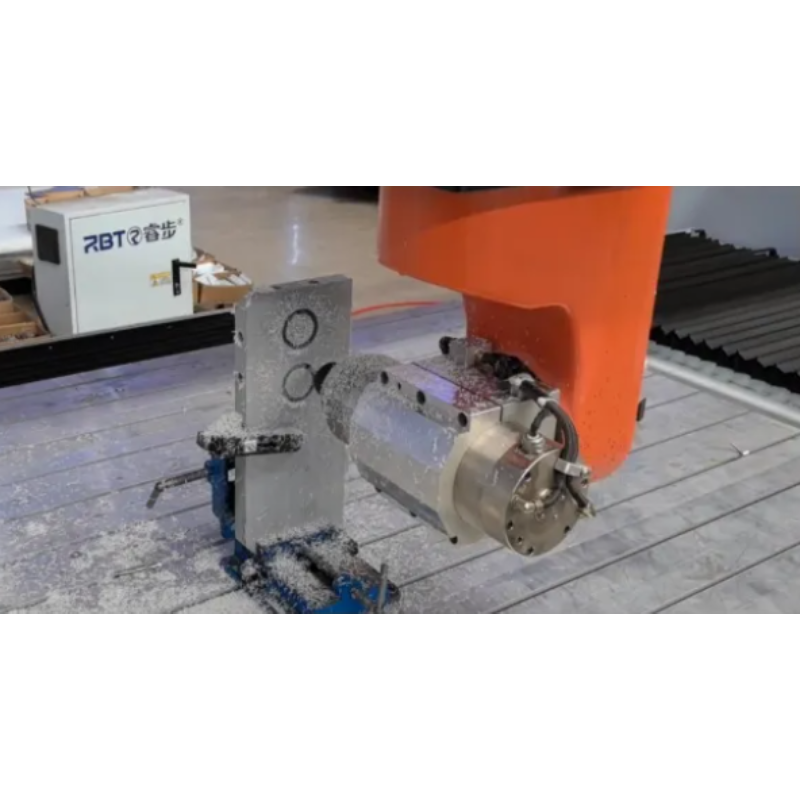 Kompozit yapılar için Endüstriyel 5 Eksen CNC Merkezi