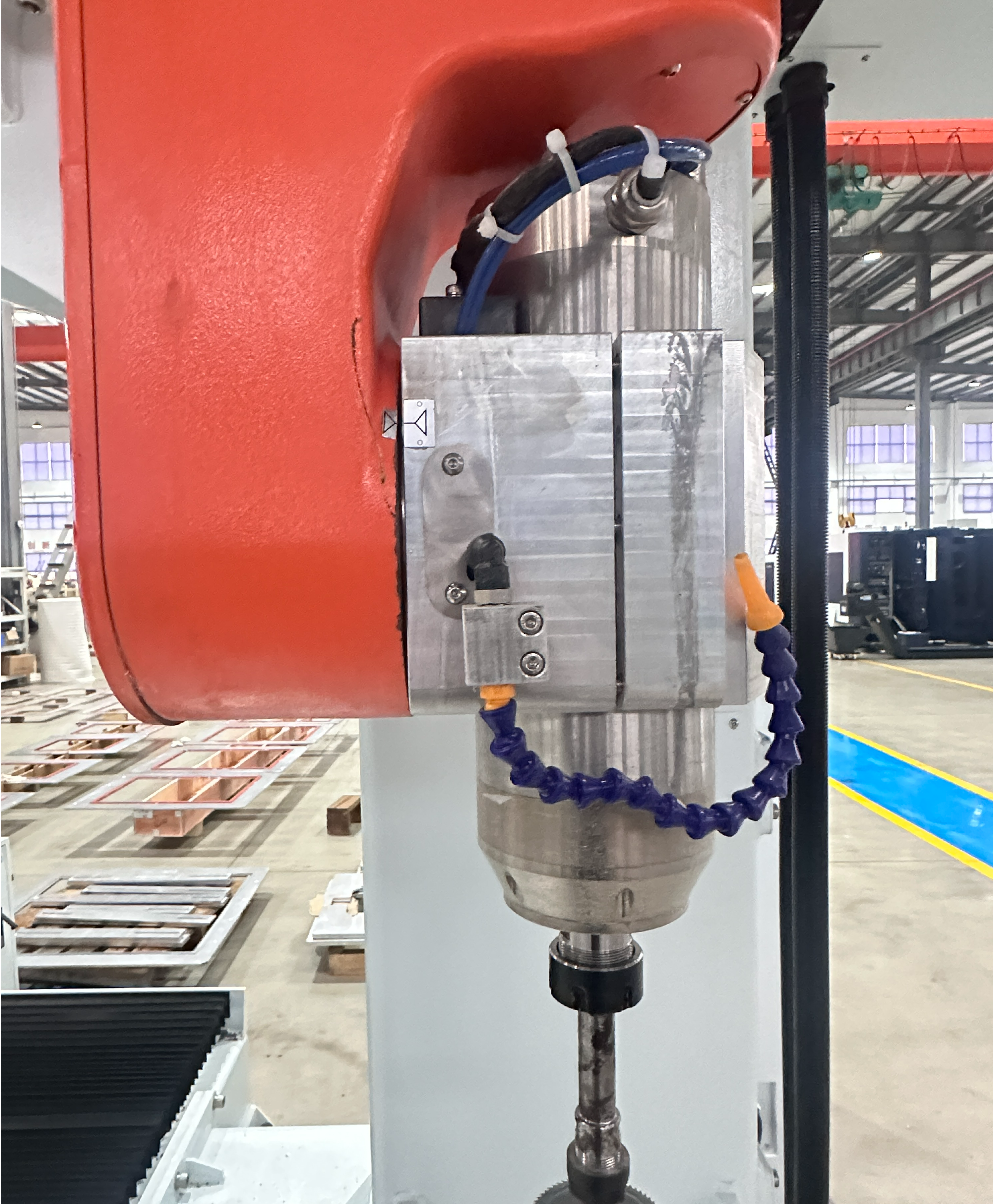 CE, PP/PE/PC/PET/PET/ABS Kalıp İşleme için Çift Çalışma Müdürü ile 5 Eksenli CNC Yönlendirici onaylı