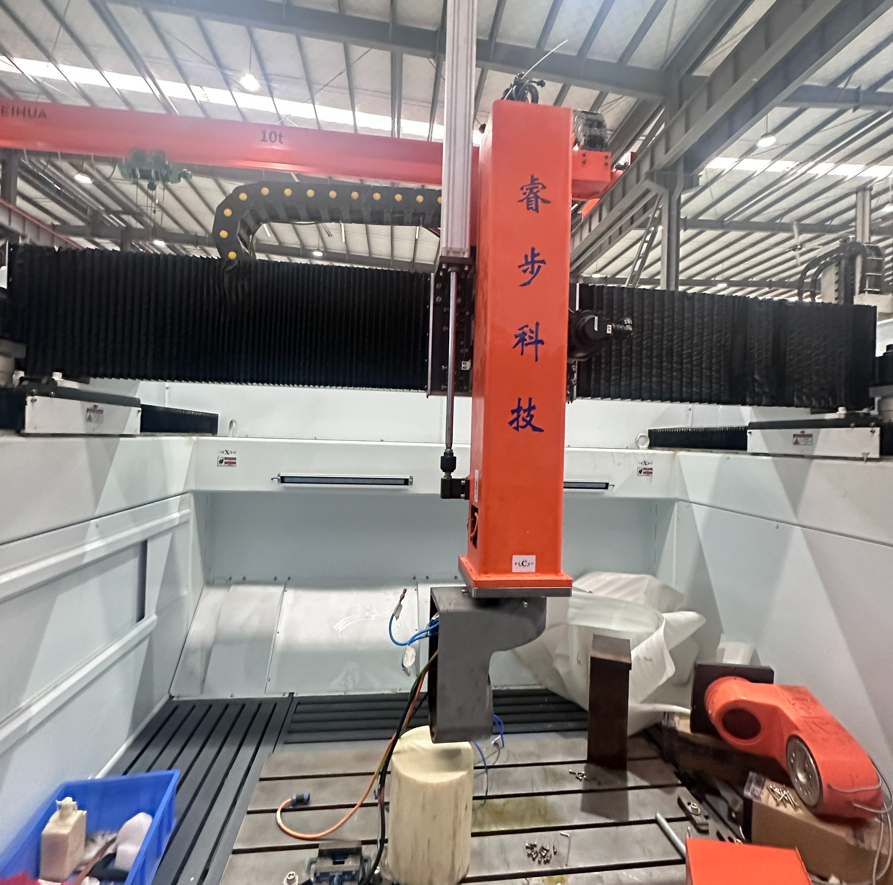 Fabrika Makinesi Tip Tip 5 Eksen CNC Yönlendirici Kompozit malzeme parçaları için RTCP ile