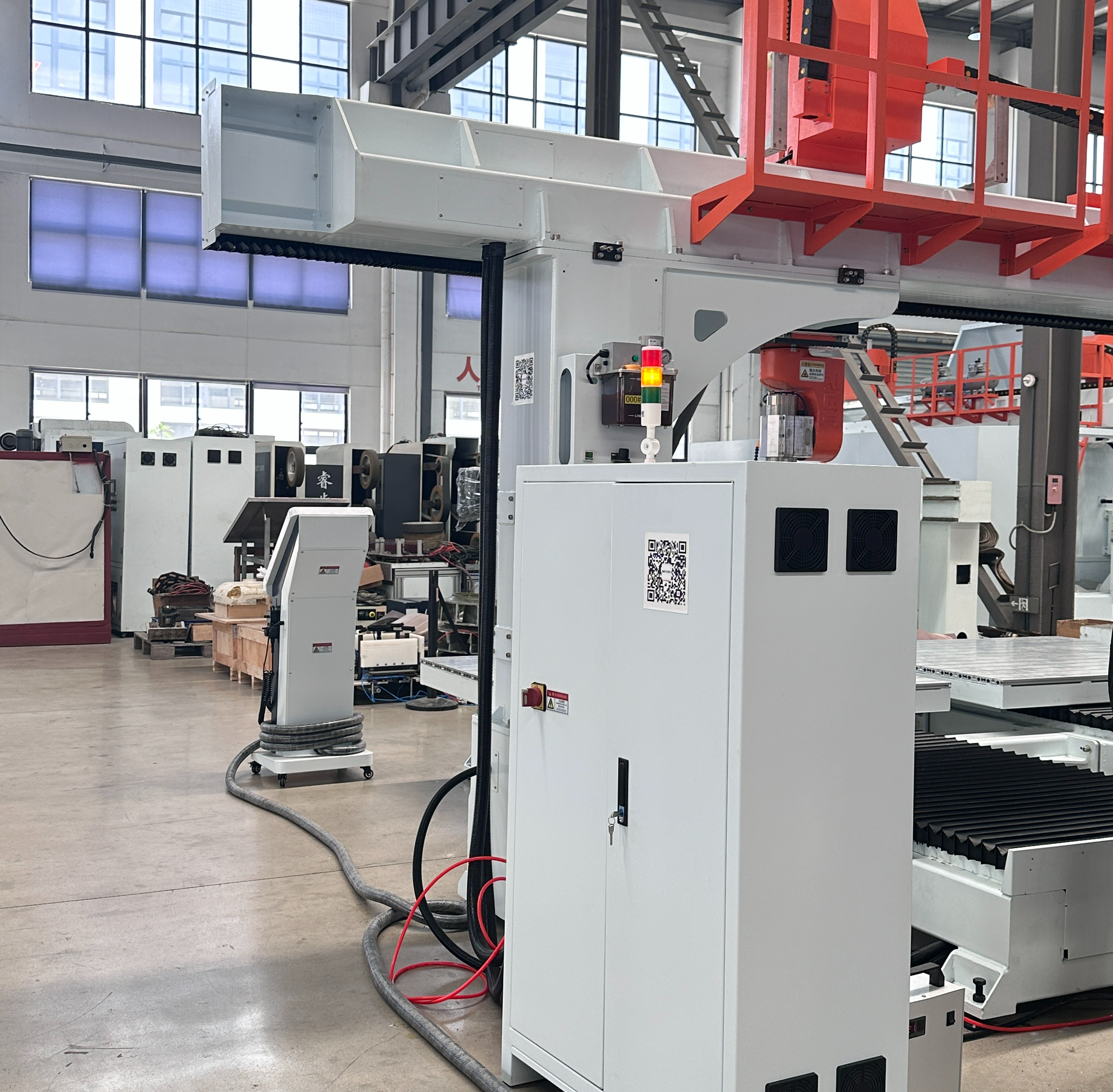 RBT Fabrika Delme Makinesi 5 Eksenli CNC Kesme Yönlendiricisi Malzeme Parçaları