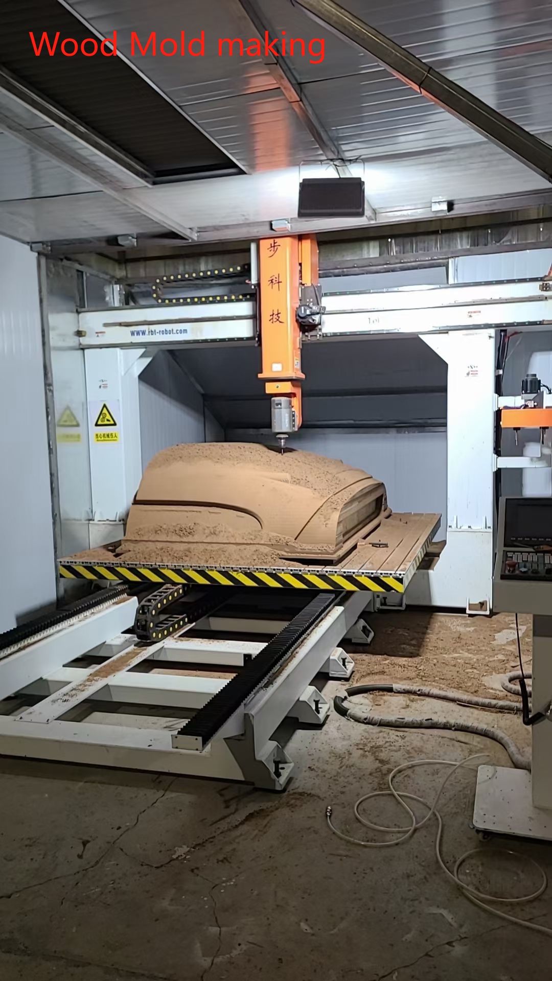 Karmaşık Kereste i&ccedil;in 5 Eksenli CNC İşleme Merkezi