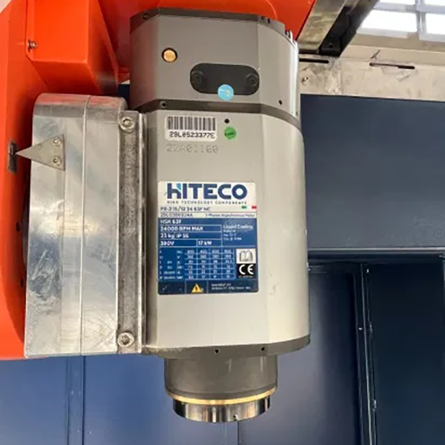  Otomotiv ve Havacılık Sektörleri için RBT 5 Eksenli Döner İkiz Tablo CNC Makinesi