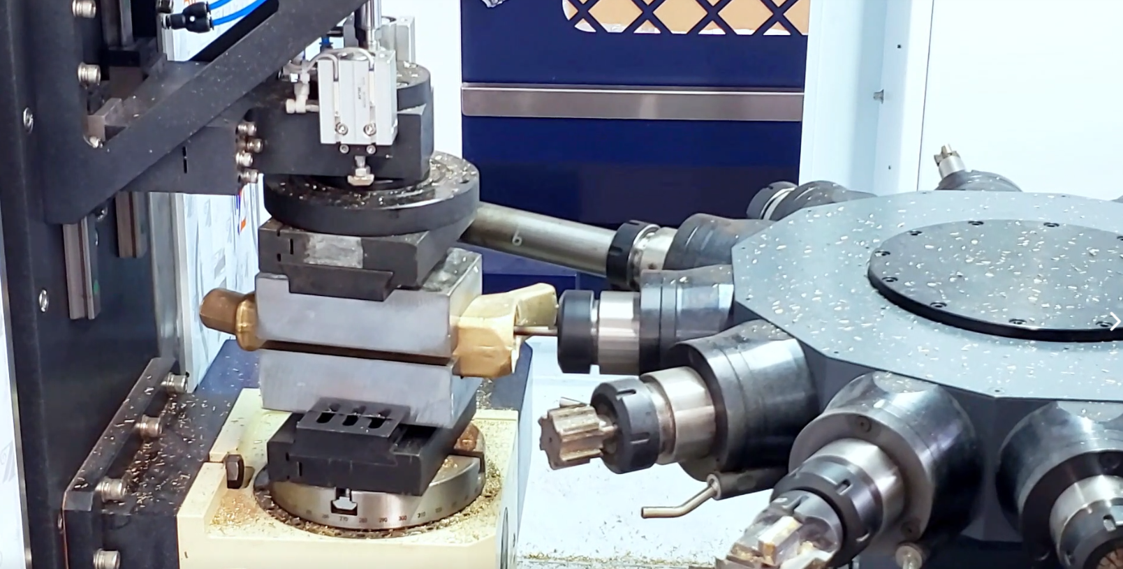 Musluk üretimi için RBT 12 Mil Yatay CNC Makinesi CE Onaylandı